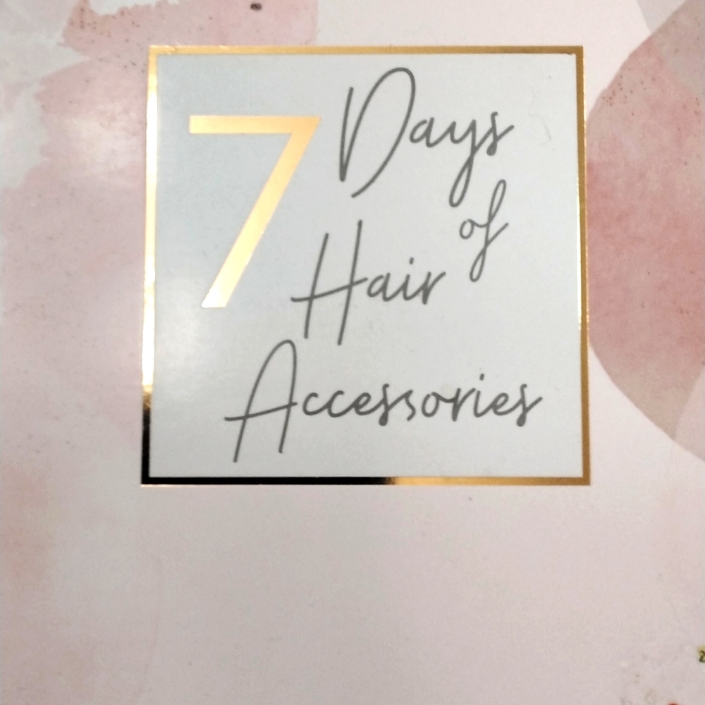 - -7 days of hair accessories new in box